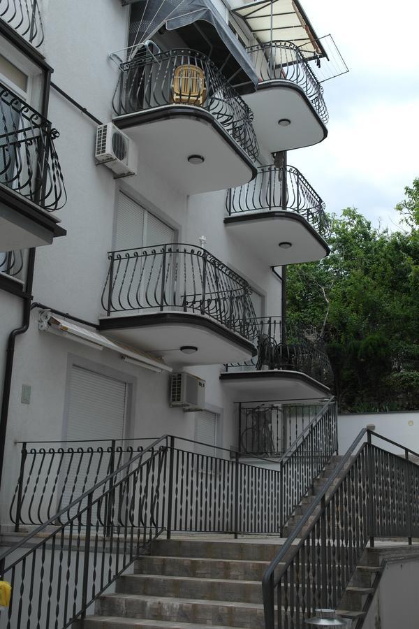 Apartments Laci Crikvenica Eksteriør billede
