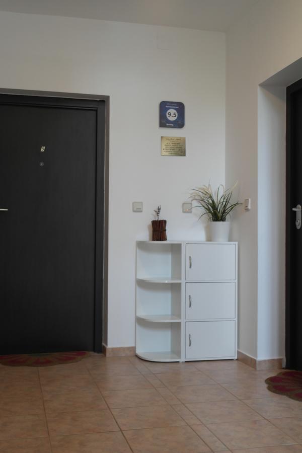 Apartments Laci Crikvenica Eksteriør billede